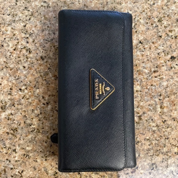 Prada Handbags - 💙Prada leather wallet 100% authentic💙